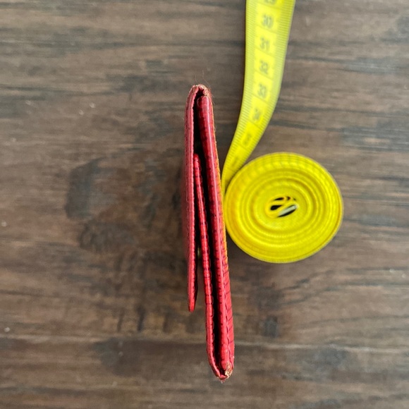 Louis Vuitton Epi Key Holder Red GUC - Picture 4 of 11